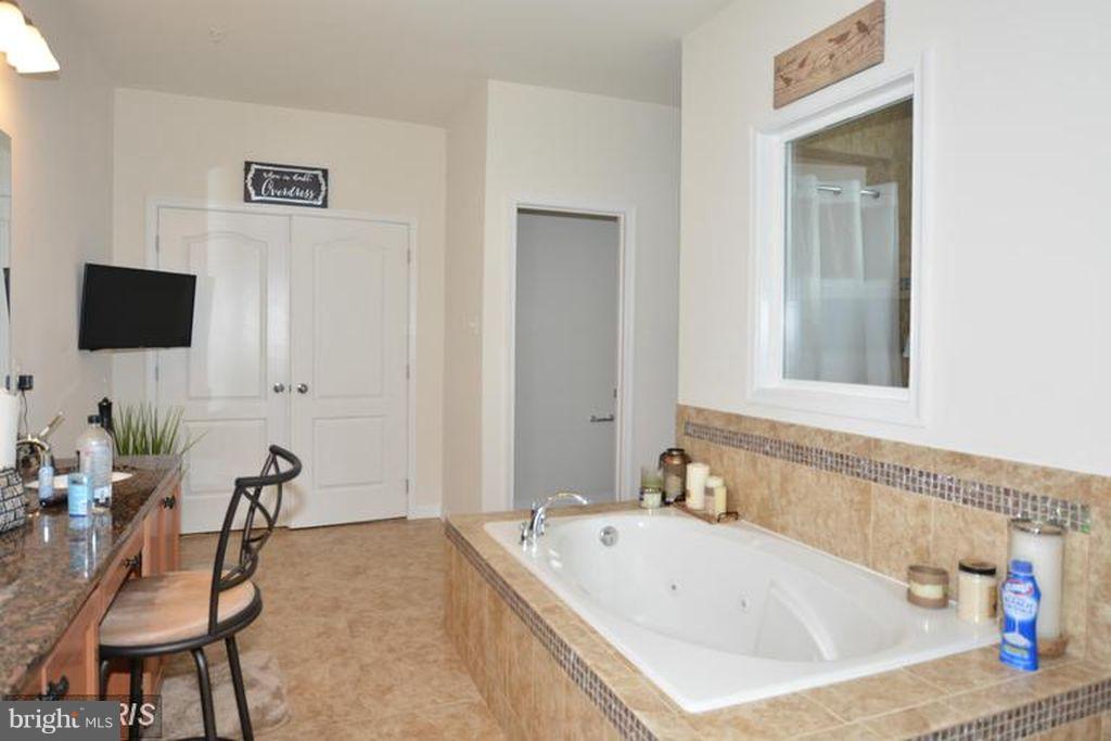 16706 Rolling Tree Road Accokeek, MD 20607 - Photo 12 of 24 Bath (Master)