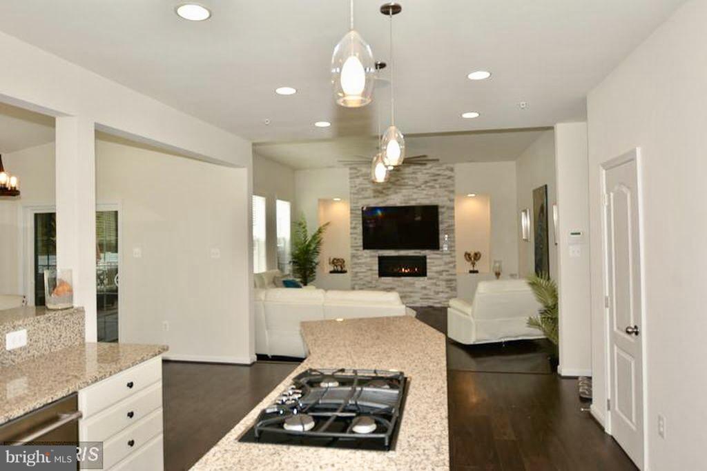 16706 Rolling Tree Road Accokeek, MD 20607 - Photo 4 of 24 Kitchen
