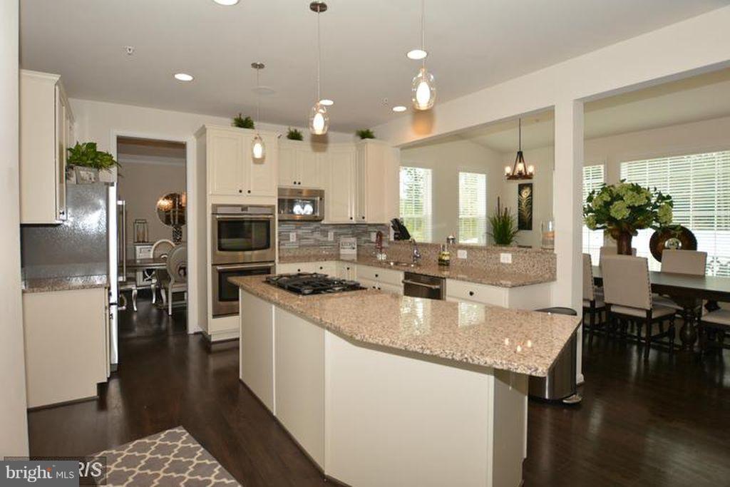 16706 Rolling Tree Road Accokeek, MD 20607 - Photo 7 of 24 Kitchen