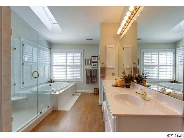 4209 Quail View Road Charlotte, NC 28226 - Photo 10 of 16 Gallery Image 10
