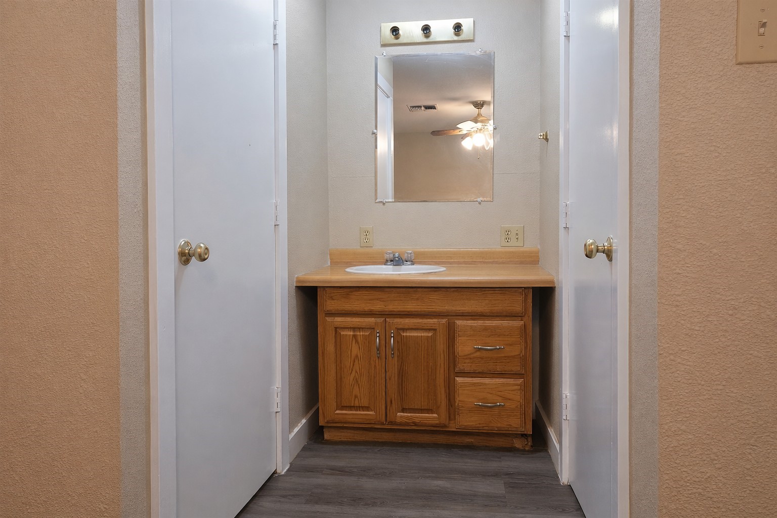 6107 Williams Road, Unit E Crosby, TX 77532 - Photo 7 of 10