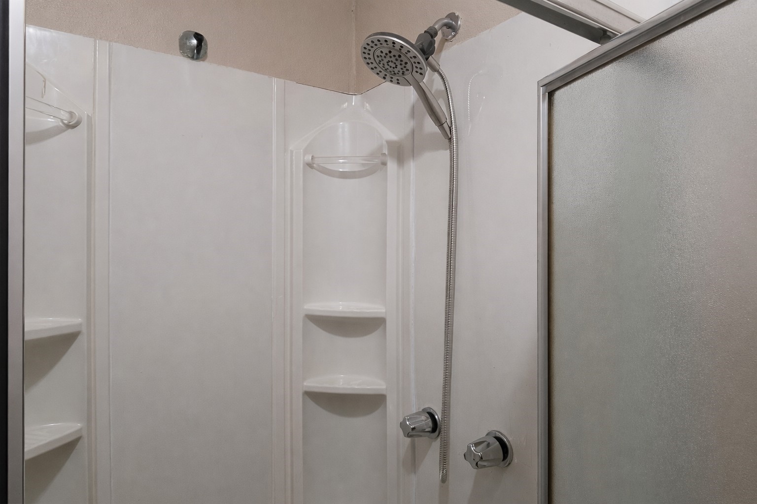 6107 Williams Road, Unit E Crosby, TX 77532 - Photo 9 of 10