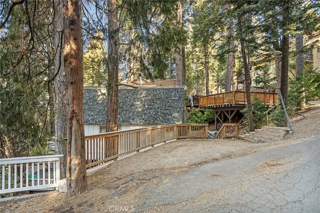$380,000 | 533 West Victoria Court, Lake Arrowhead, CA 92352