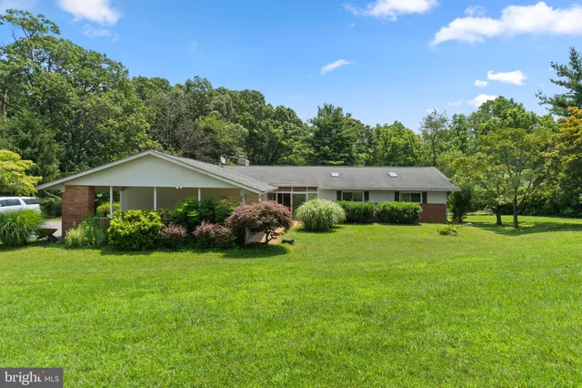 $770,000 | 6411 Ridge Road, Mount Airy, MD 21771