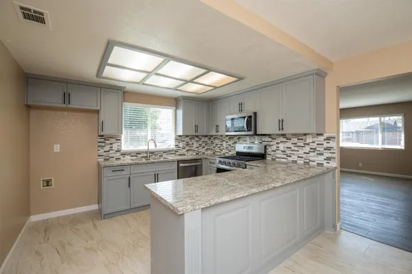 $699,950 | 1621 Davis Street, Ripon, CA 95366
