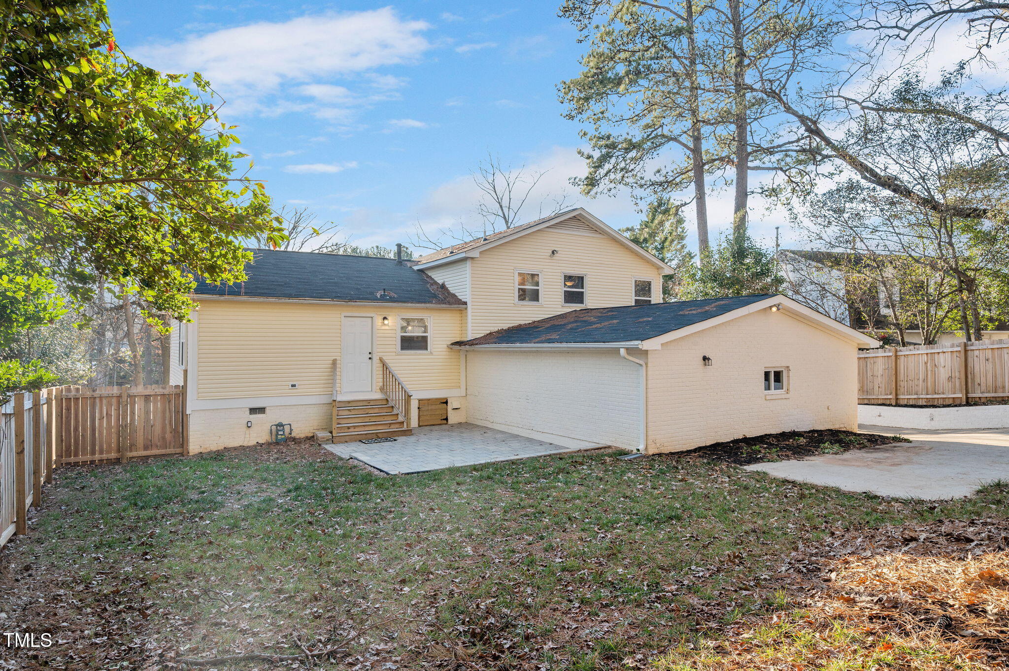 20 Lynn Road Raleigh, NC 27615 - Photo 29 of 32 20 Lynn Road Raleigh_JRKnowles_Photograp