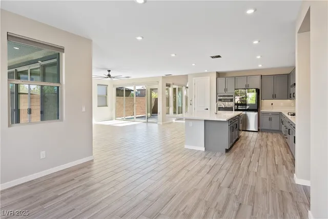 $905,000 | 9710 Hiking Avenue, Las Vegas, NV 89166