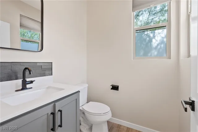 $905,000 | 9710 Hiking Avenue, Las Vegas, NV 89166