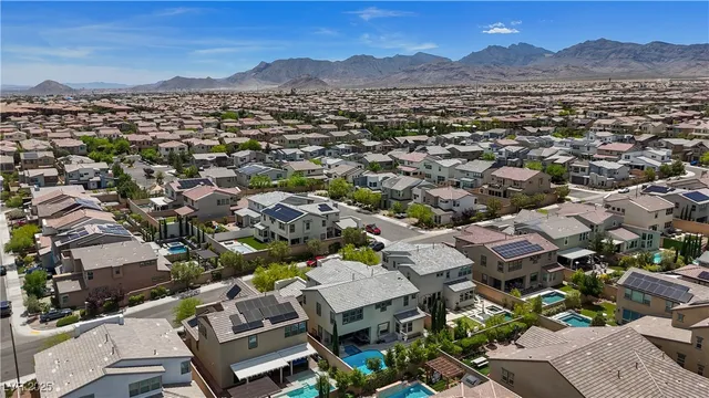 $905,000 | 9710 Hiking Avenue, Las Vegas, NV 89166