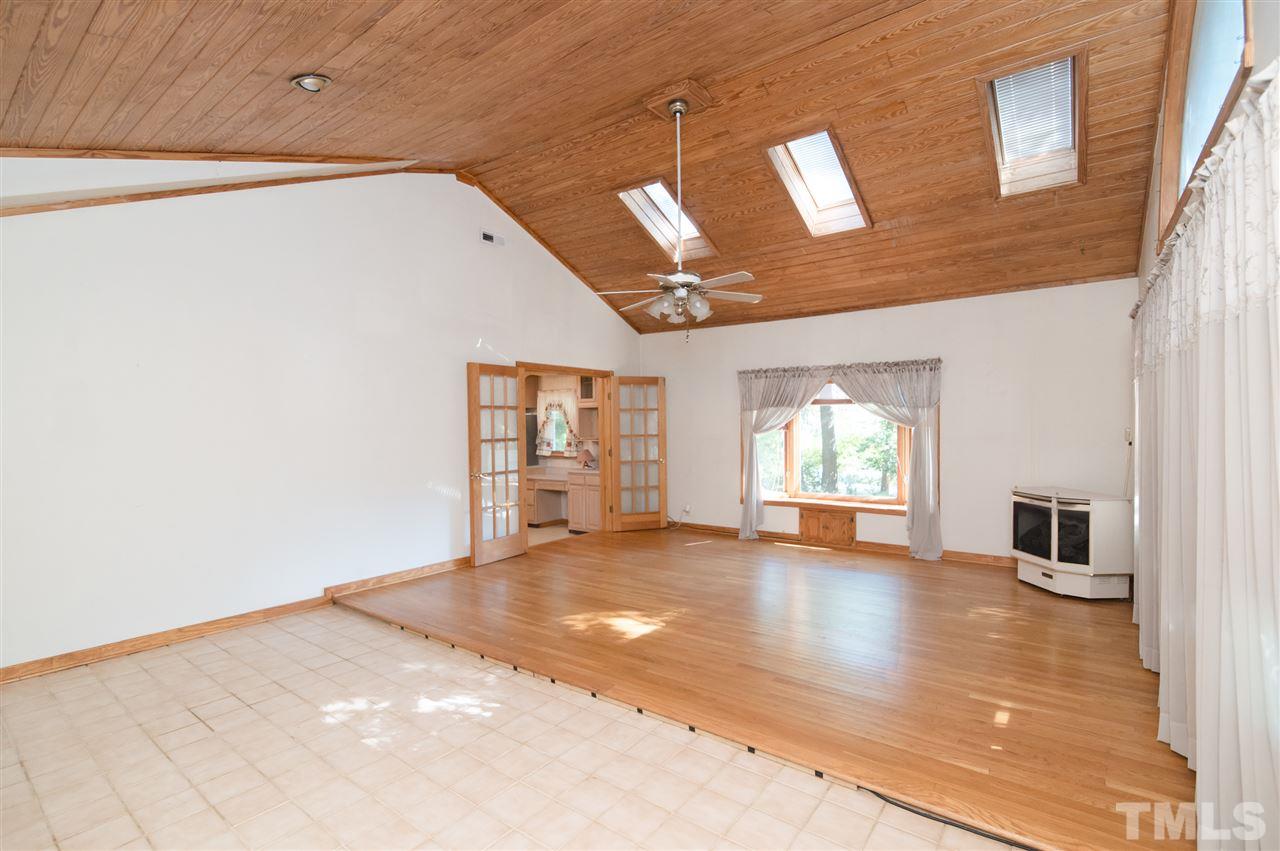 6705 Laurdane Road Raleigh, NC 27613 - Photo 8 of 29