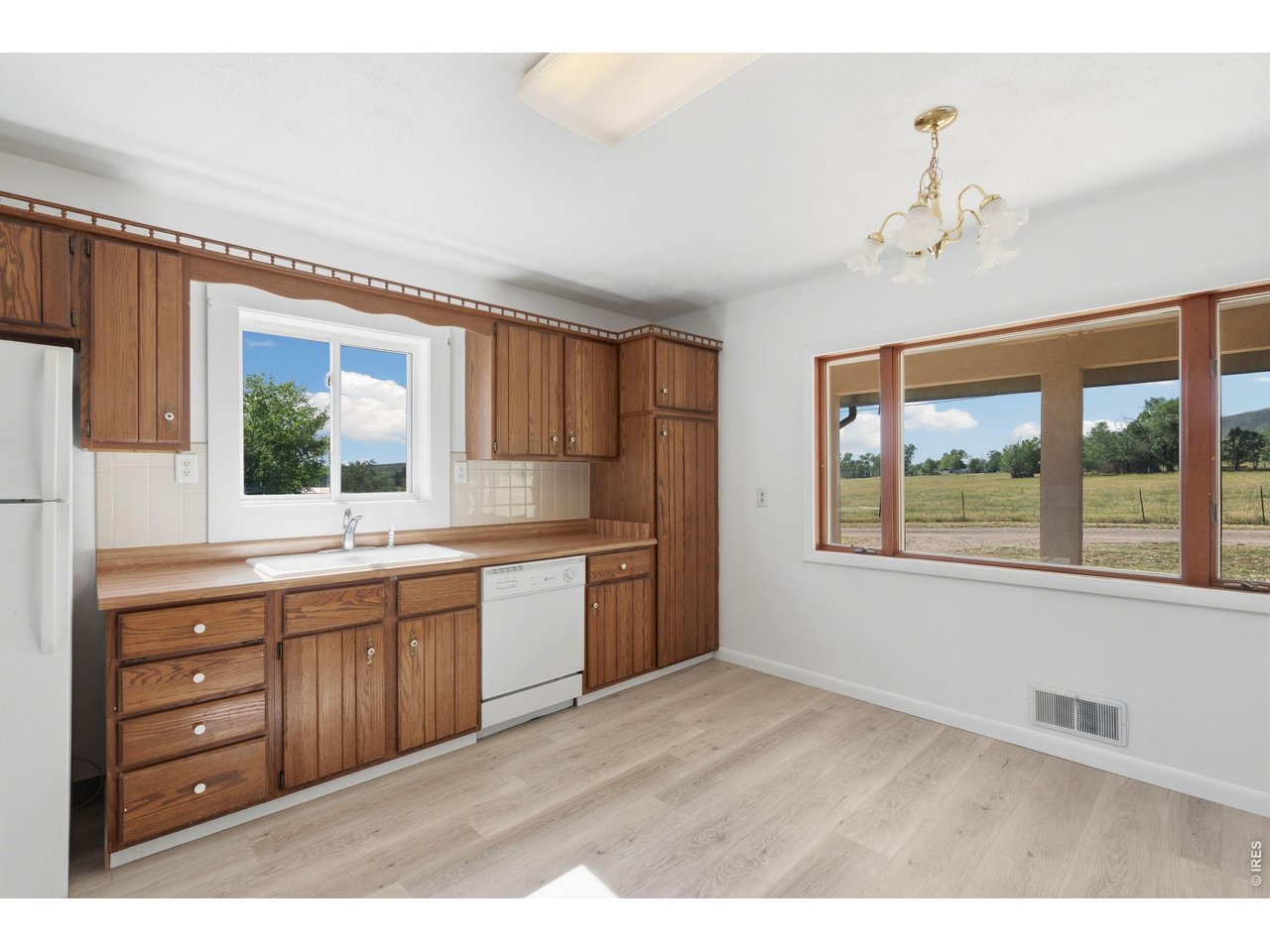 54 Rist View Road Bellvue, CO 80512 - Photo 32 of 50 Guest House Kitchen