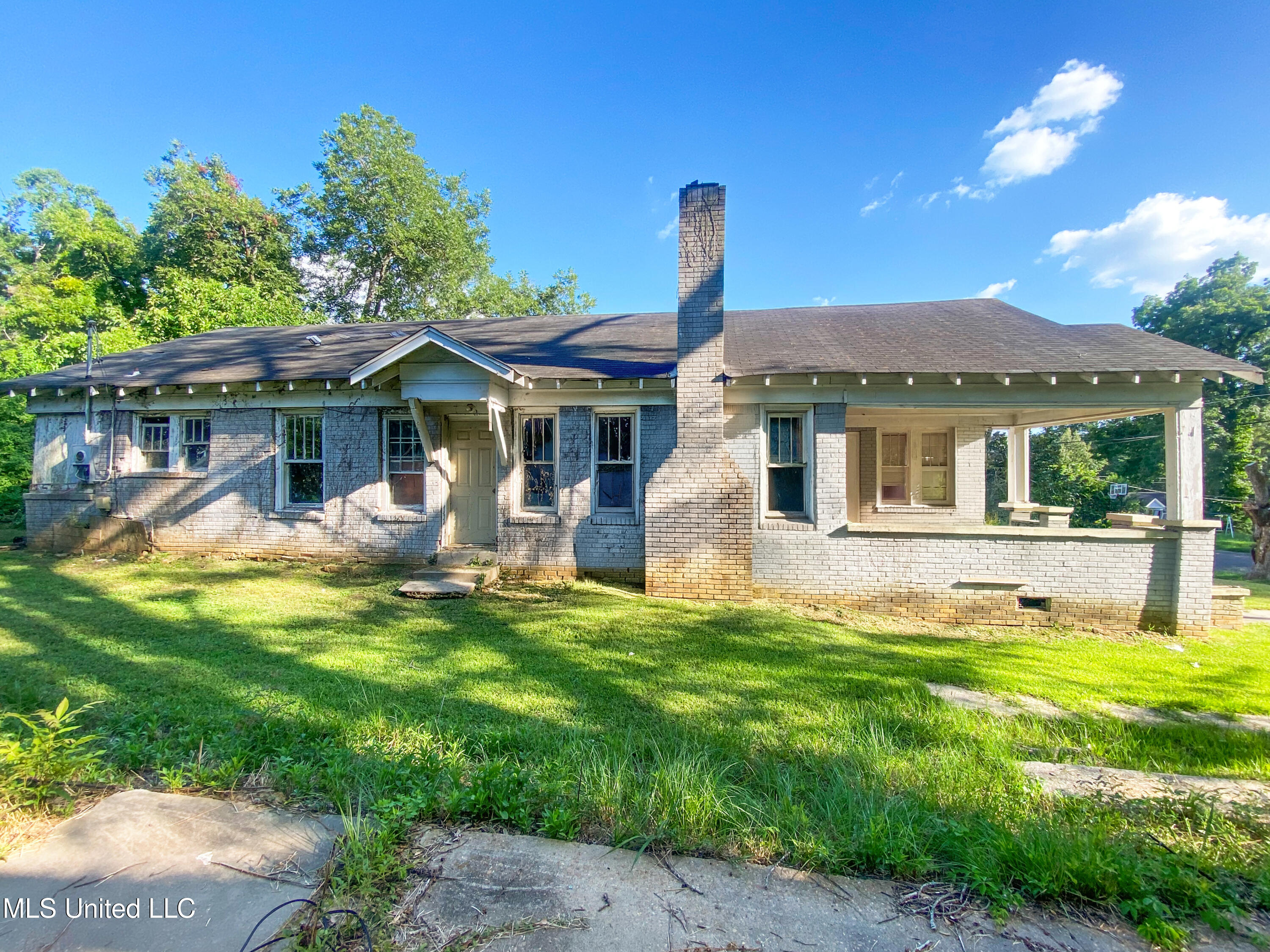 248 Moss Avenue Jackson, MS 39209 - Photo 1 of 7 Main