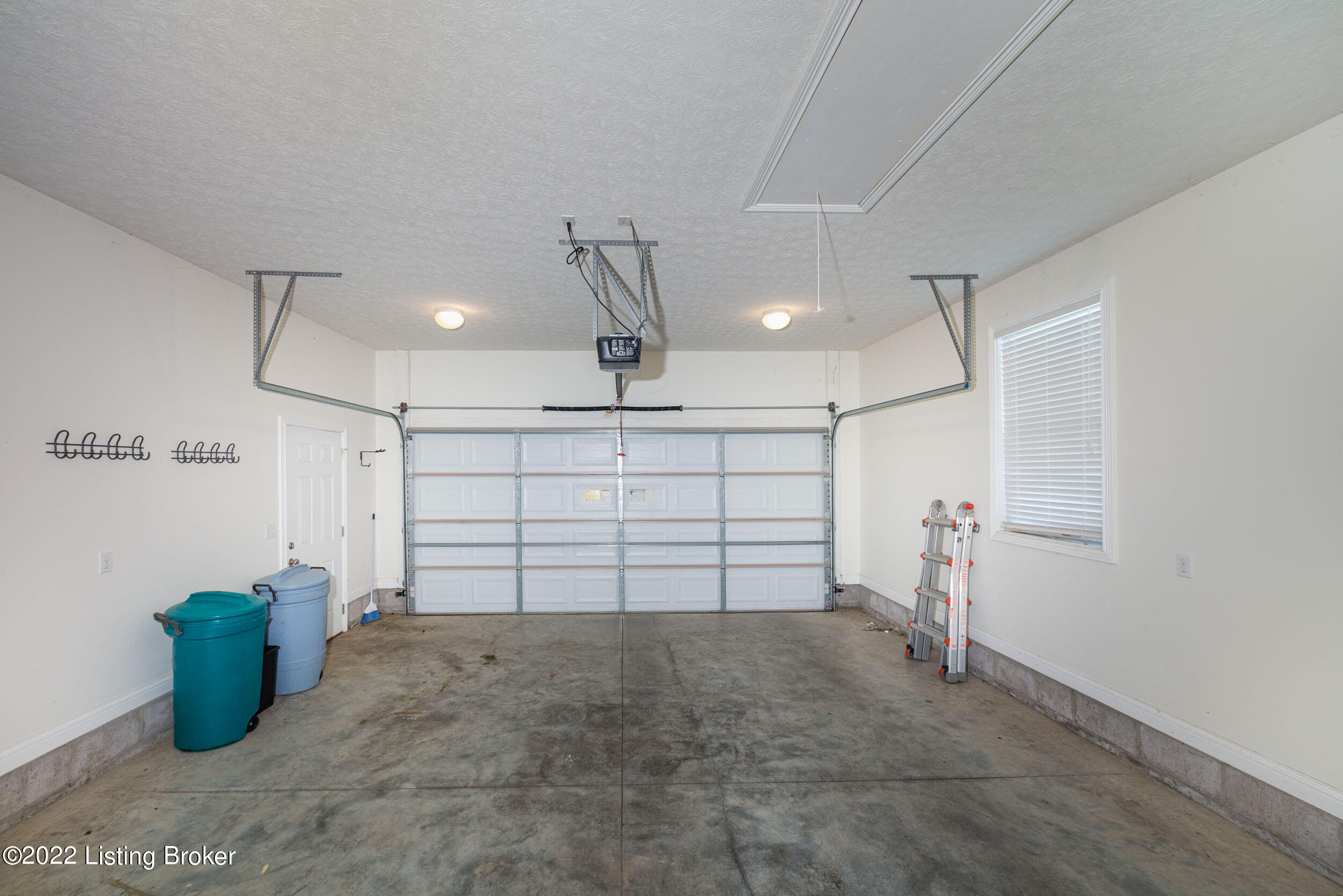 106 Ruth Lane Bardstown, KY 40004 - Photo 23 of 33 106RuthLane_1031