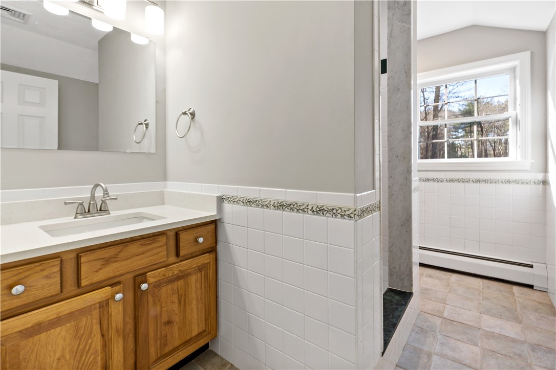 1268 Main Street Coventry, RI 02816 - Photo 21 of 33 MASTER BATH