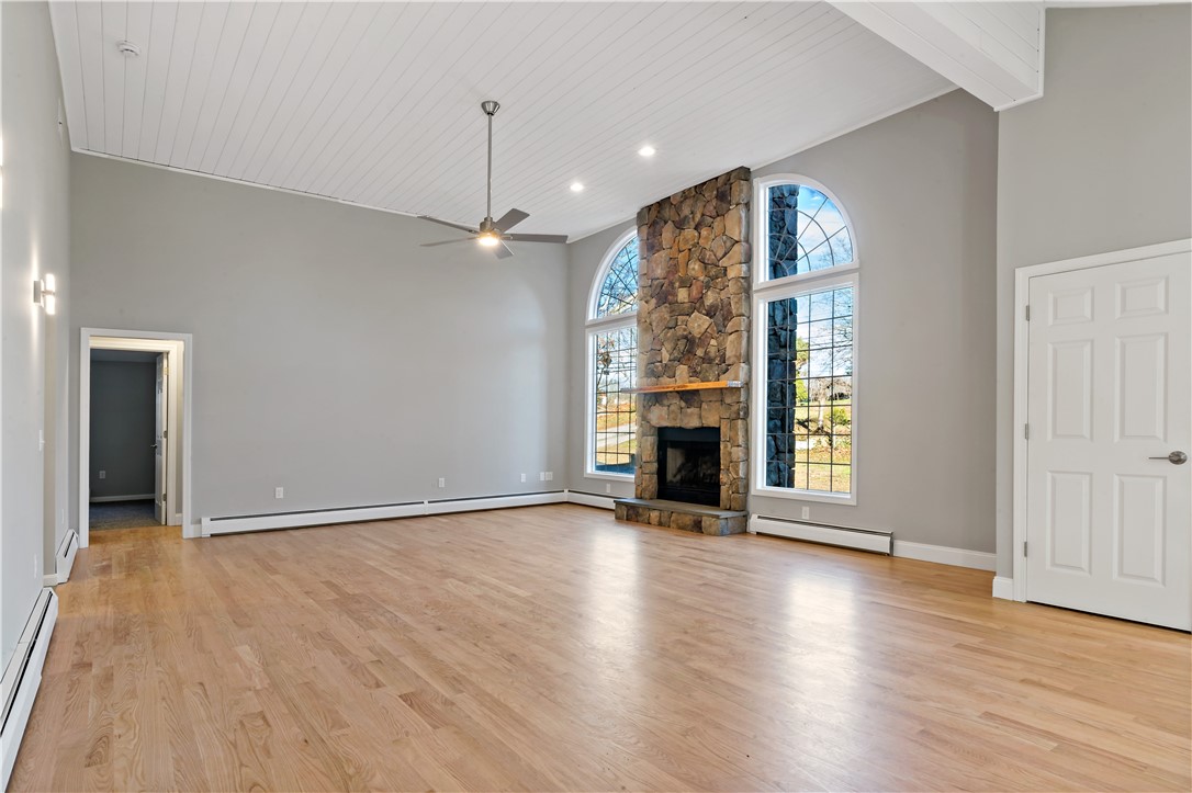 1268 Main Street Coventry, RI 02816 - Photo 4 of 33 LIVINGROOM