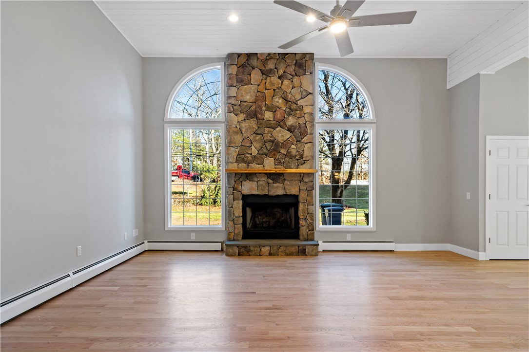 1268 Main Street Coventry, RI 02816 - Photo 5 of 33 LIVINGROOM