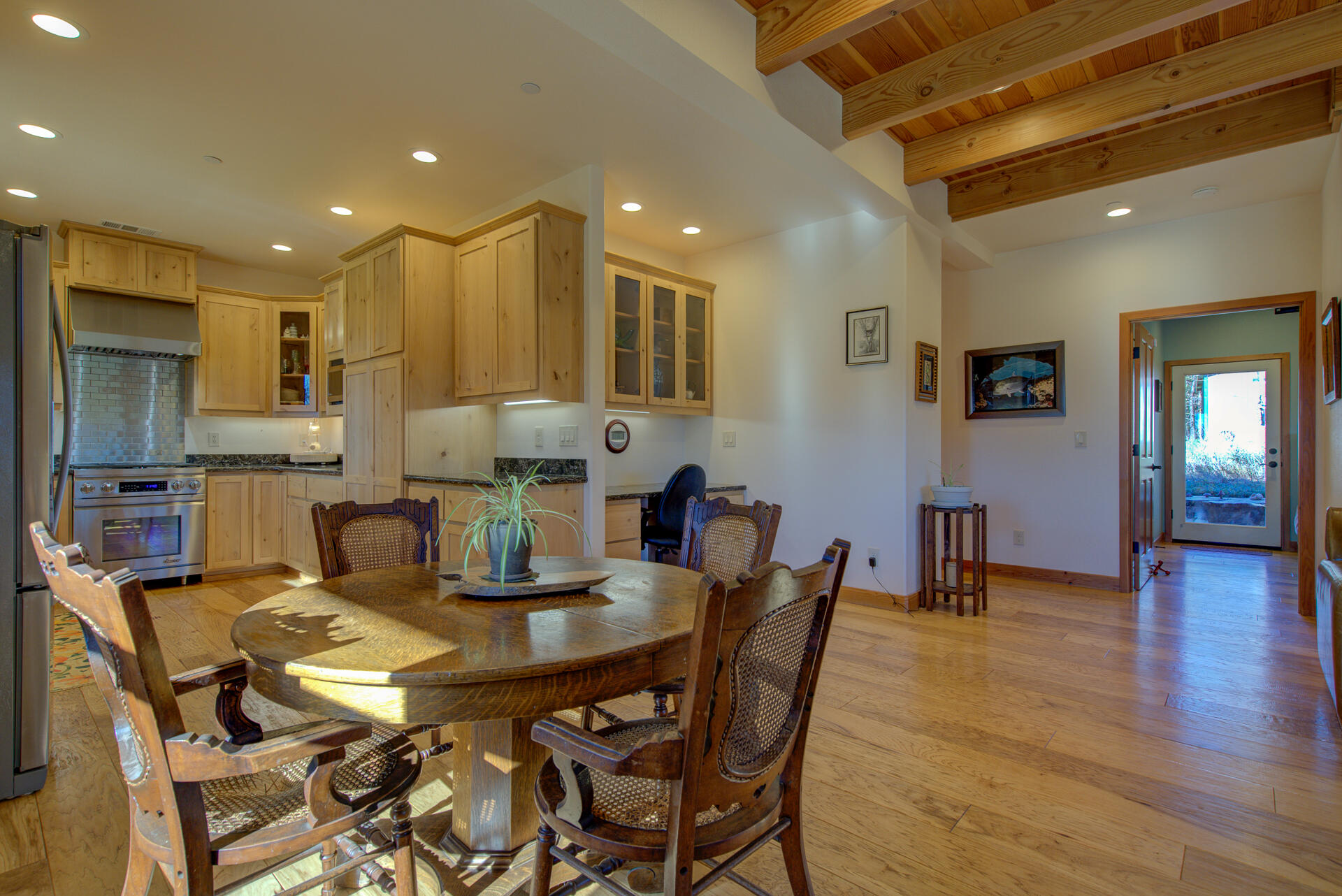 13575 English Way Oak Run, CA 96069 - Photo 15 of 56 Dining