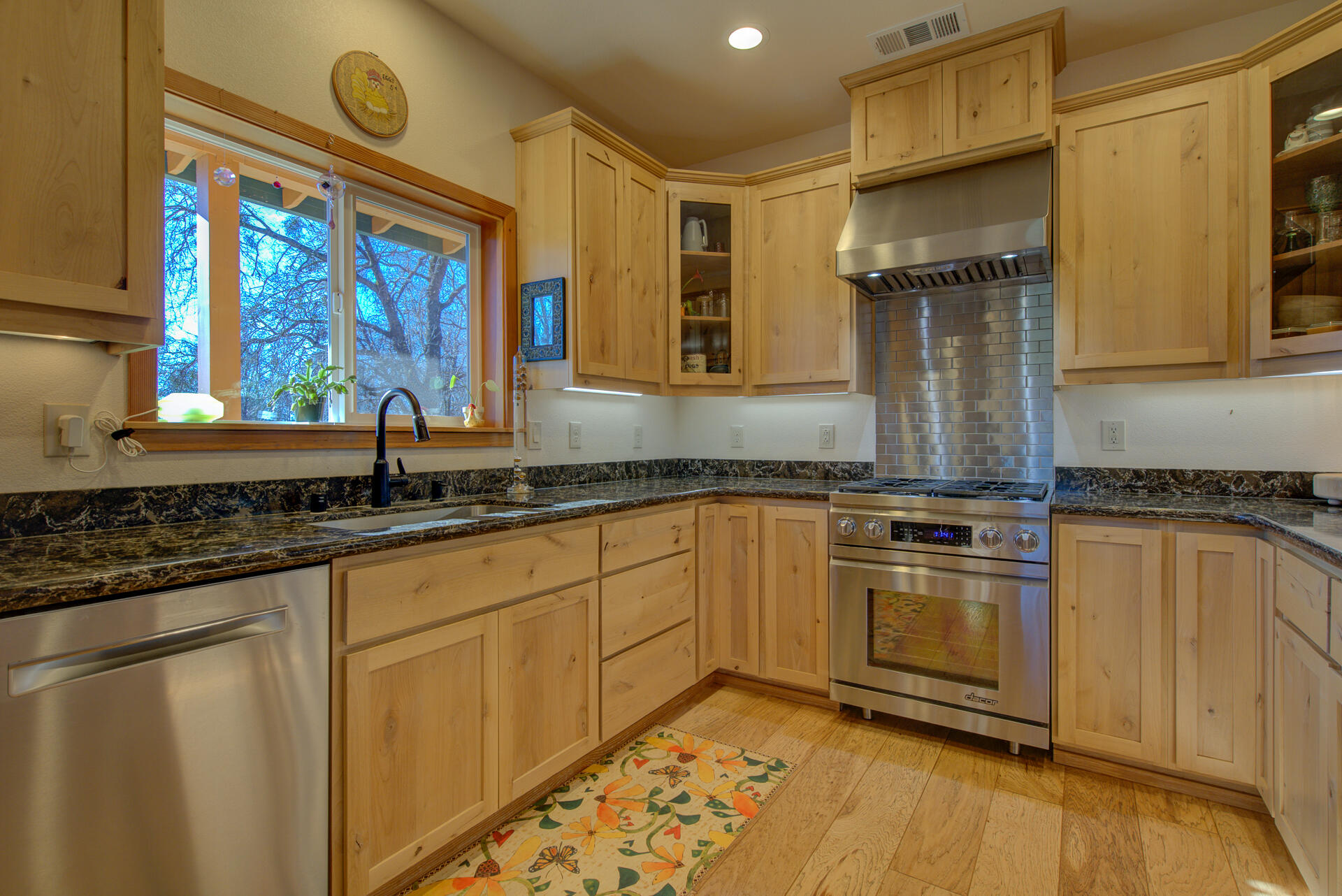 13575 English Way Oak Run, CA 96069 - Photo 19 of 56 Kitchen