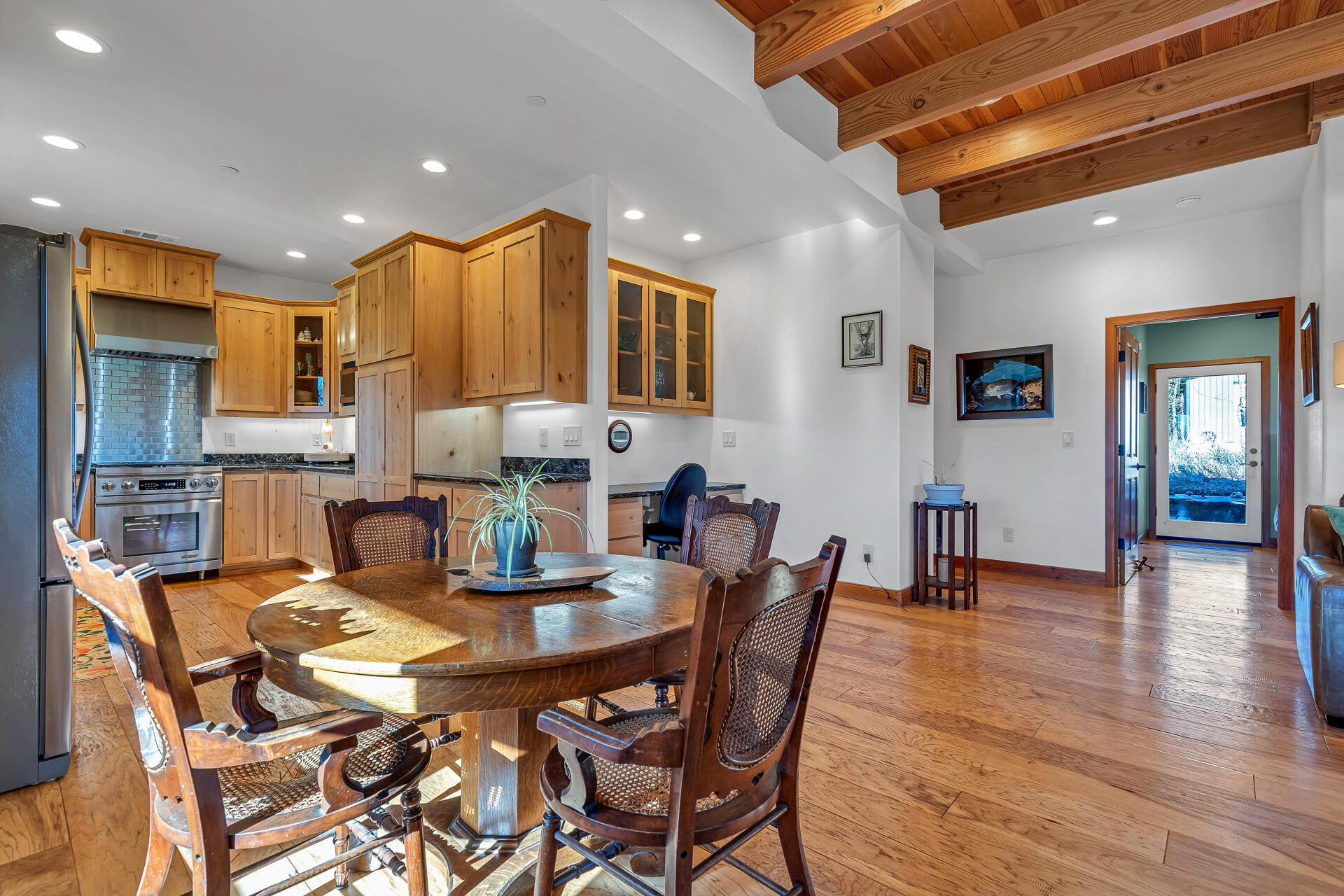 13575 English Way Oak Run, CA 96069 - Photo 33 of 56 Dining