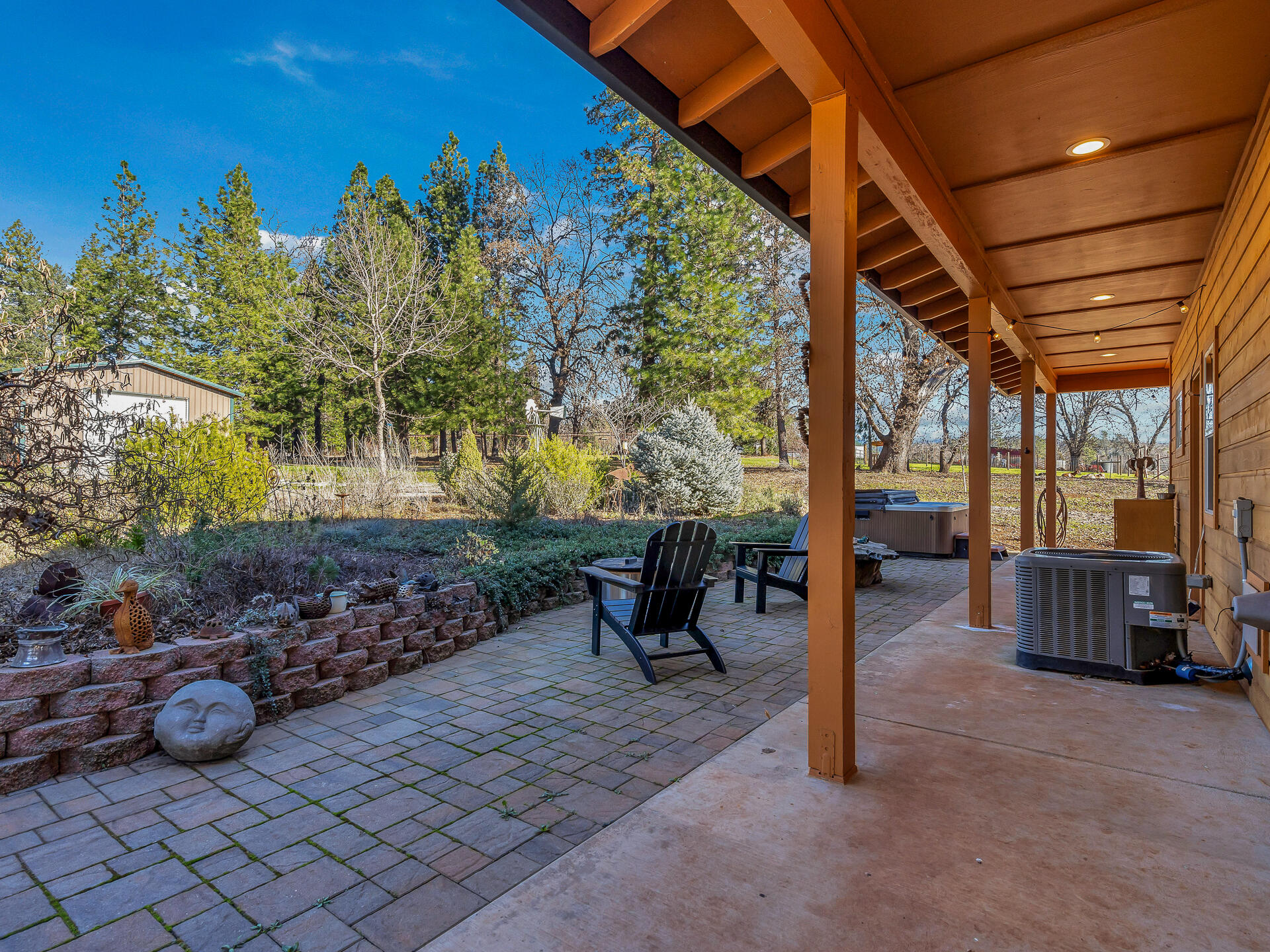 13575 English Way Oak Run, CA 96069 - Photo 6 of 56 a view of a patio with table and chairs and potted plants