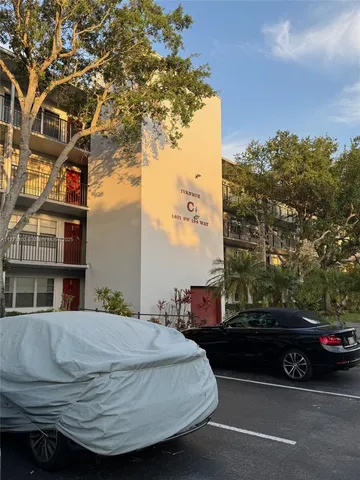 $165,900 | 1401 Southwest 134th Way, Unit 105C, Pembroke Pines, FL 33027