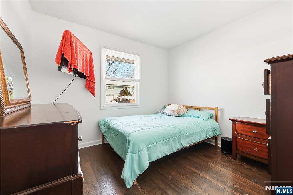 196 Merritt Avenue Bergenfield, NJ 07621 - Photo 11 of 20