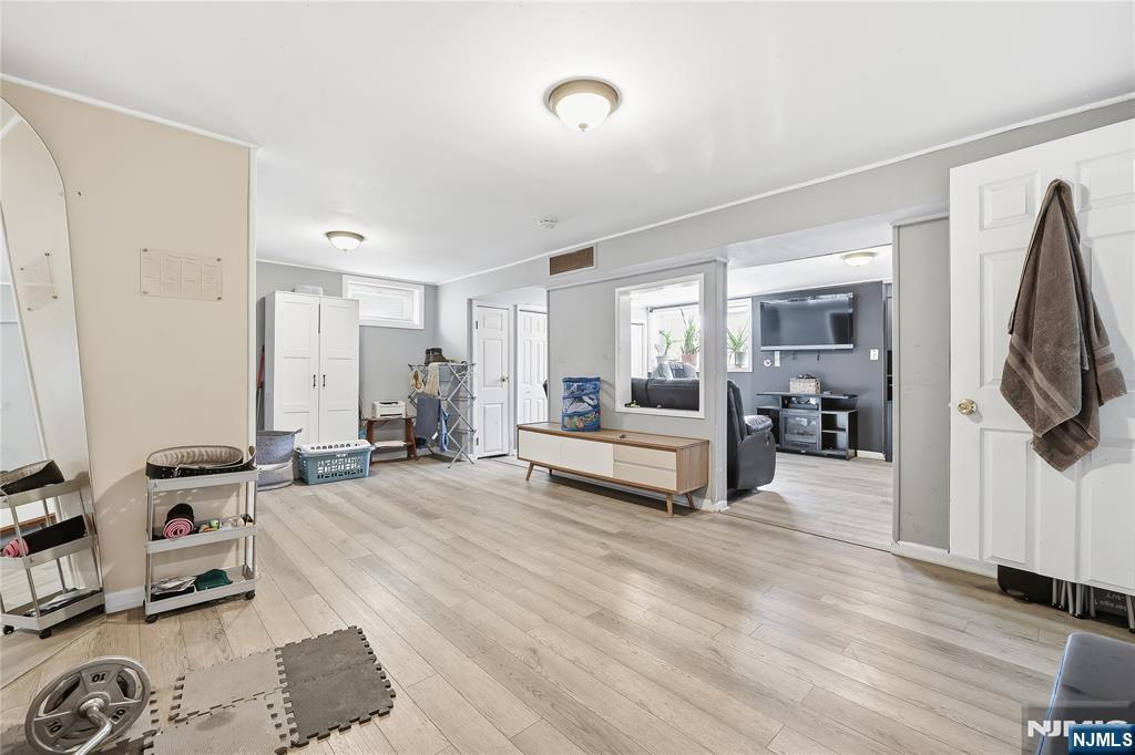 196 Merritt Avenue Bergenfield, NJ 07621 - Photo 14 of 20