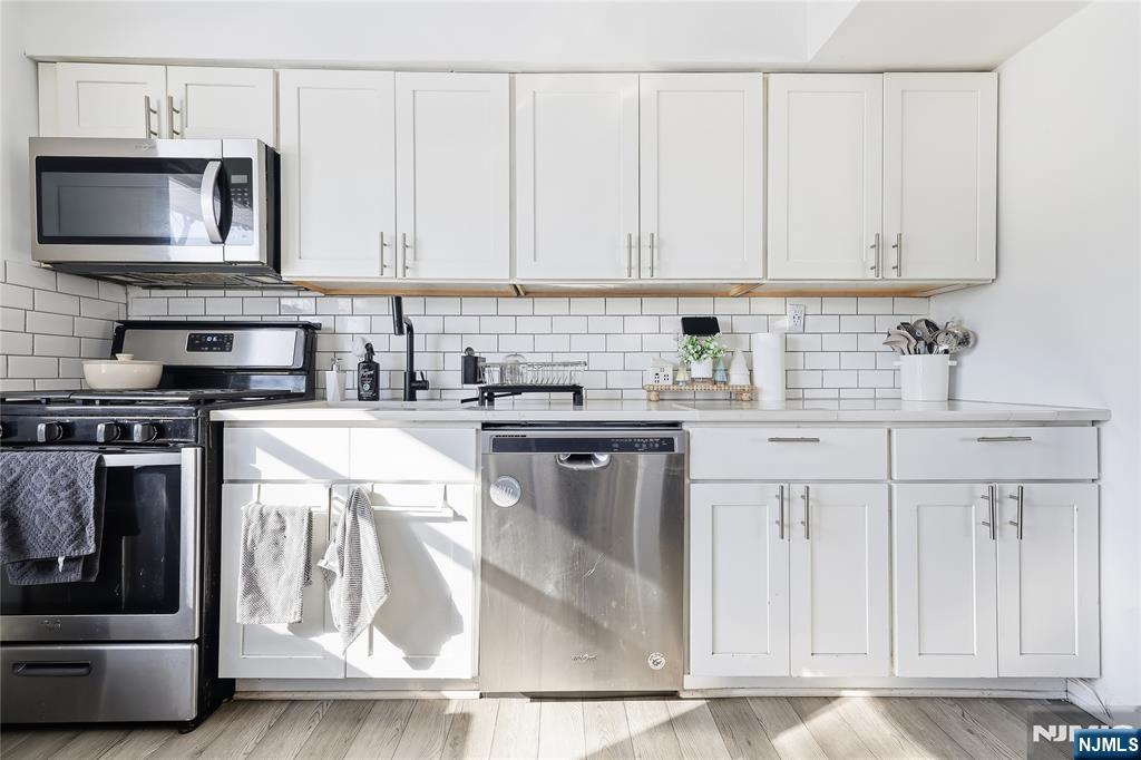 196 Merritt Avenue Bergenfield, NJ 07621 - Photo 8 of 20