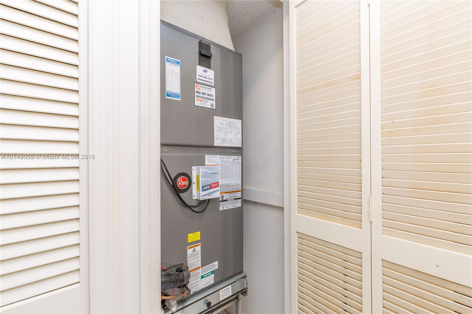 9349 Southwest 154th Avenue Miami, FL 33196 - Photo 11 of 19