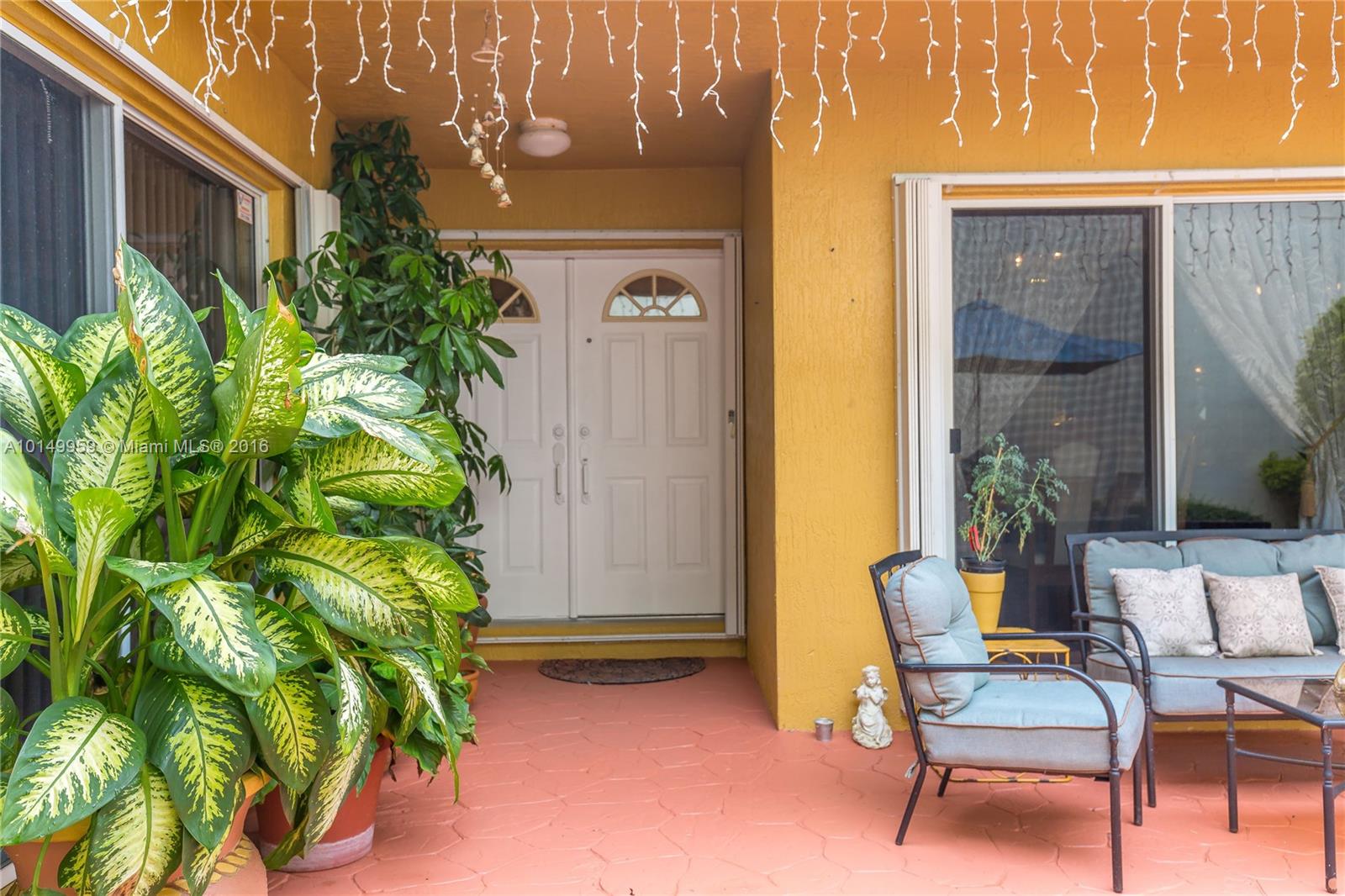 9349 Southwest 154th Avenue Miami, FL 33196 - Photo 4 of 19