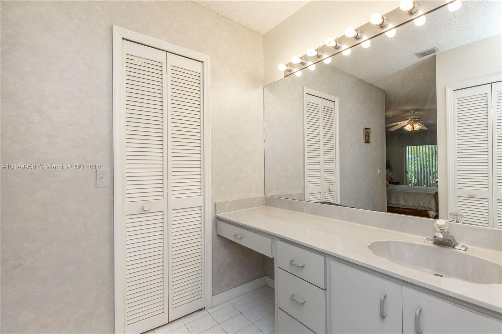 9349 Southwest 154th Avenue Miami, FL 33196 - Photo 9 of 19