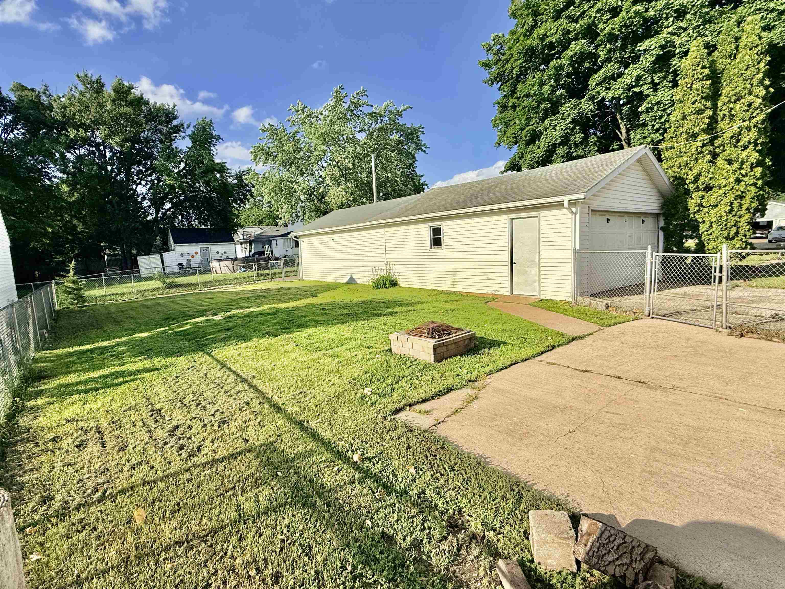 1409 Middle Street Beloit, WI 53511 - Photo 26 of 31
