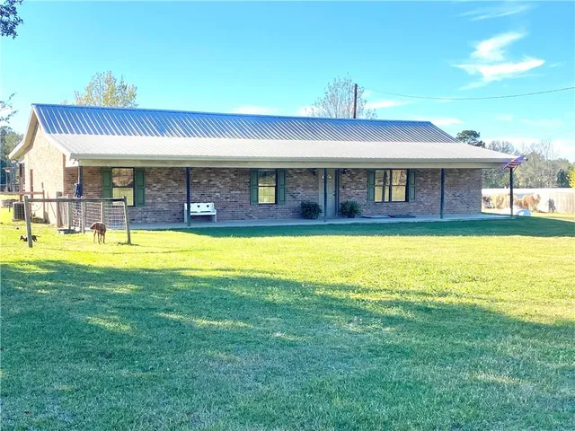 $270,000 | 68431 South River Road, Kentwood, LA 70444