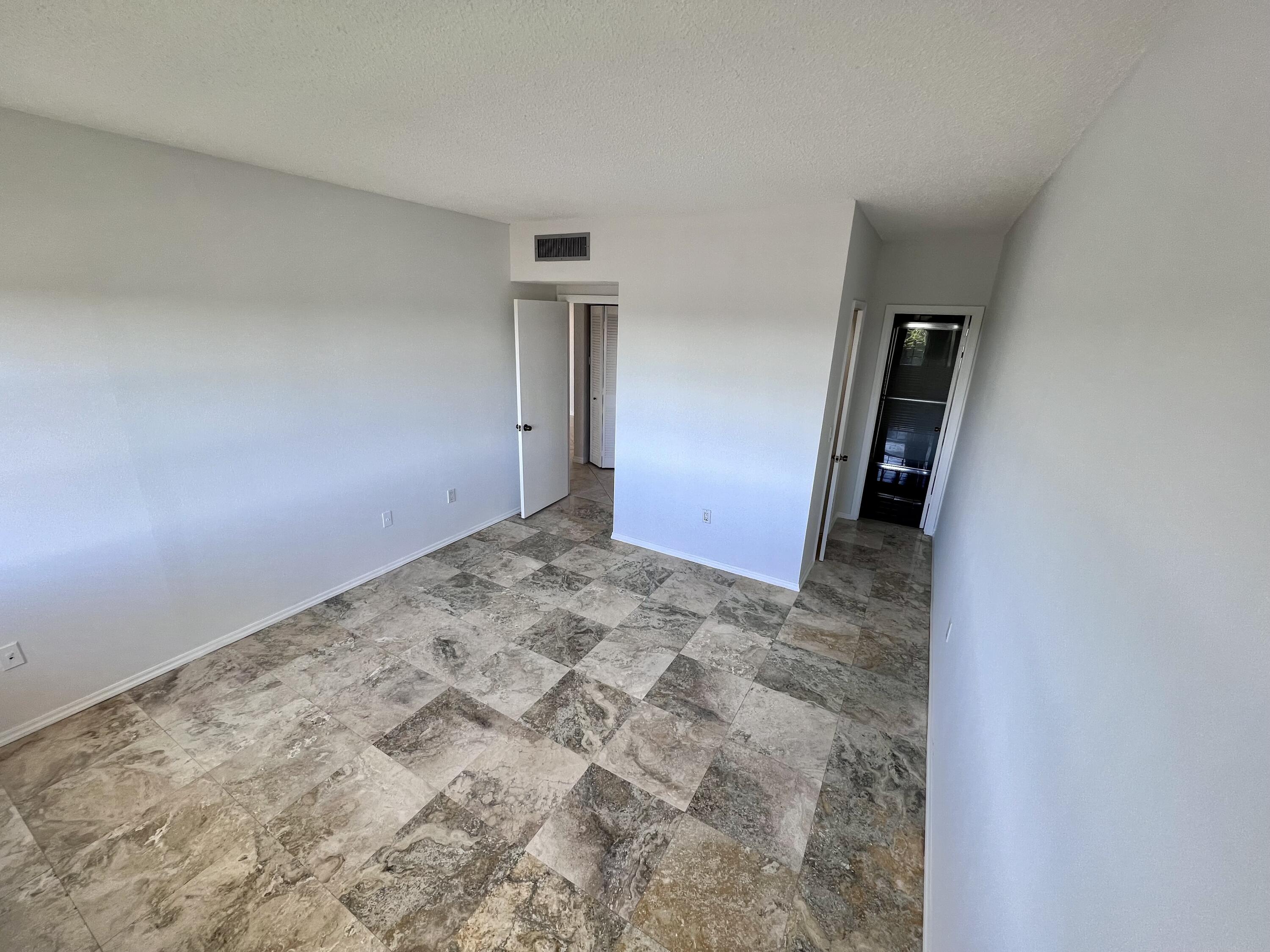 55 Southwest 2nd Avenue, Unit 5040 Boca Raton, FL 33432 - Photo 12 of 17 IMG_2421