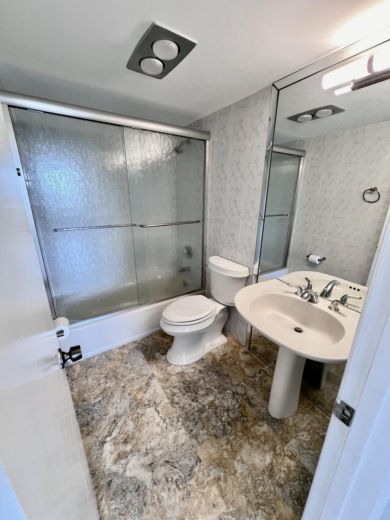 55 Southwest 2nd Avenue, Unit 5040 Boca Raton, FL 33432 - Photo 15 of 17 IMG_2425