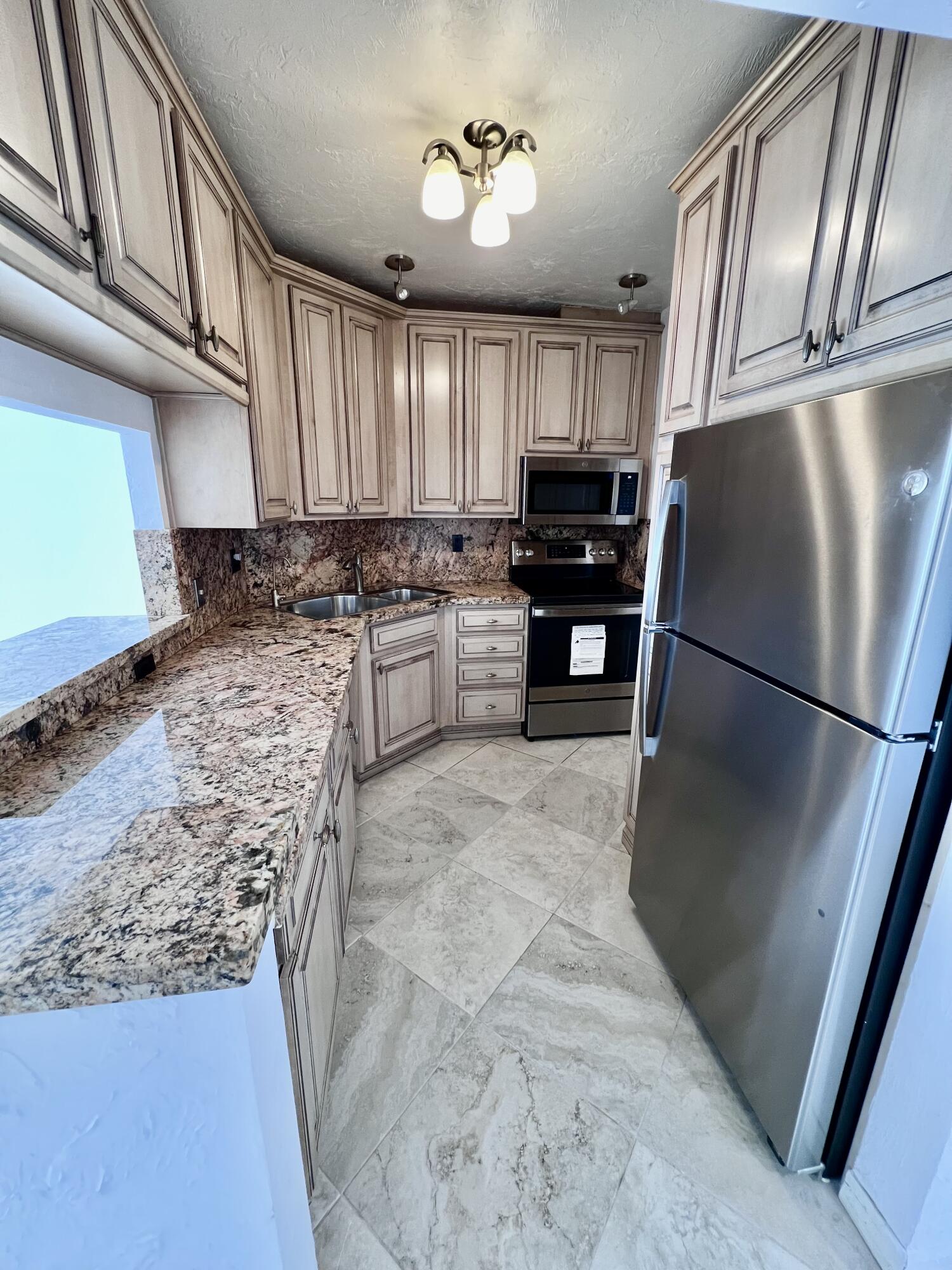 55 Southwest 2nd Avenue, Unit 5040 Boca Raton, FL 33432 - Photo 2 of 17 IMG_2409