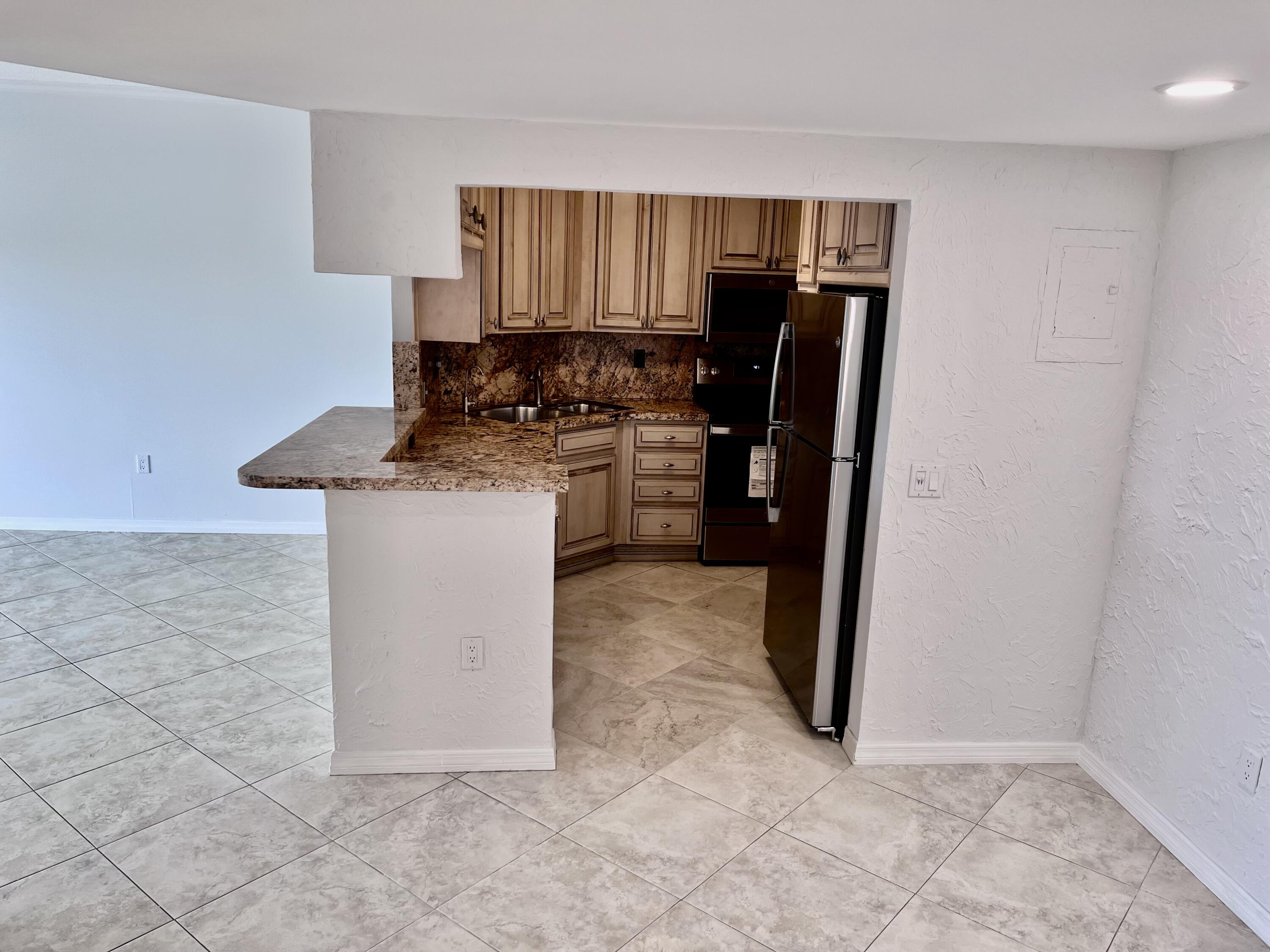 55 Southwest 2nd Avenue, Unit 5040 Boca Raton, FL 33432 - Photo 3 of 17 IMG_2449 2