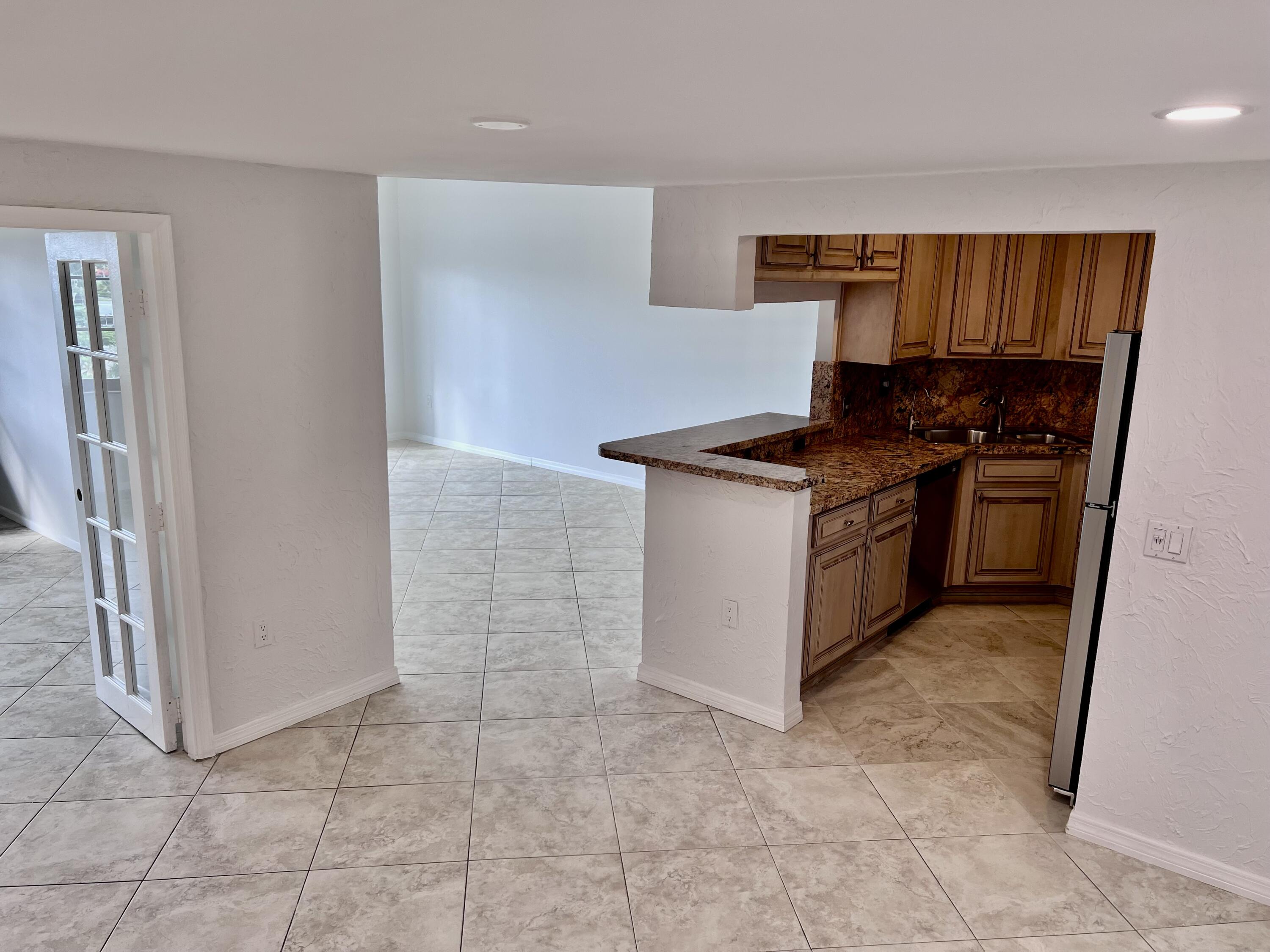 55 Southwest 2nd Avenue, Unit 5040 Boca Raton, FL 33432 - Photo 4 of 17 IMG_2448 2