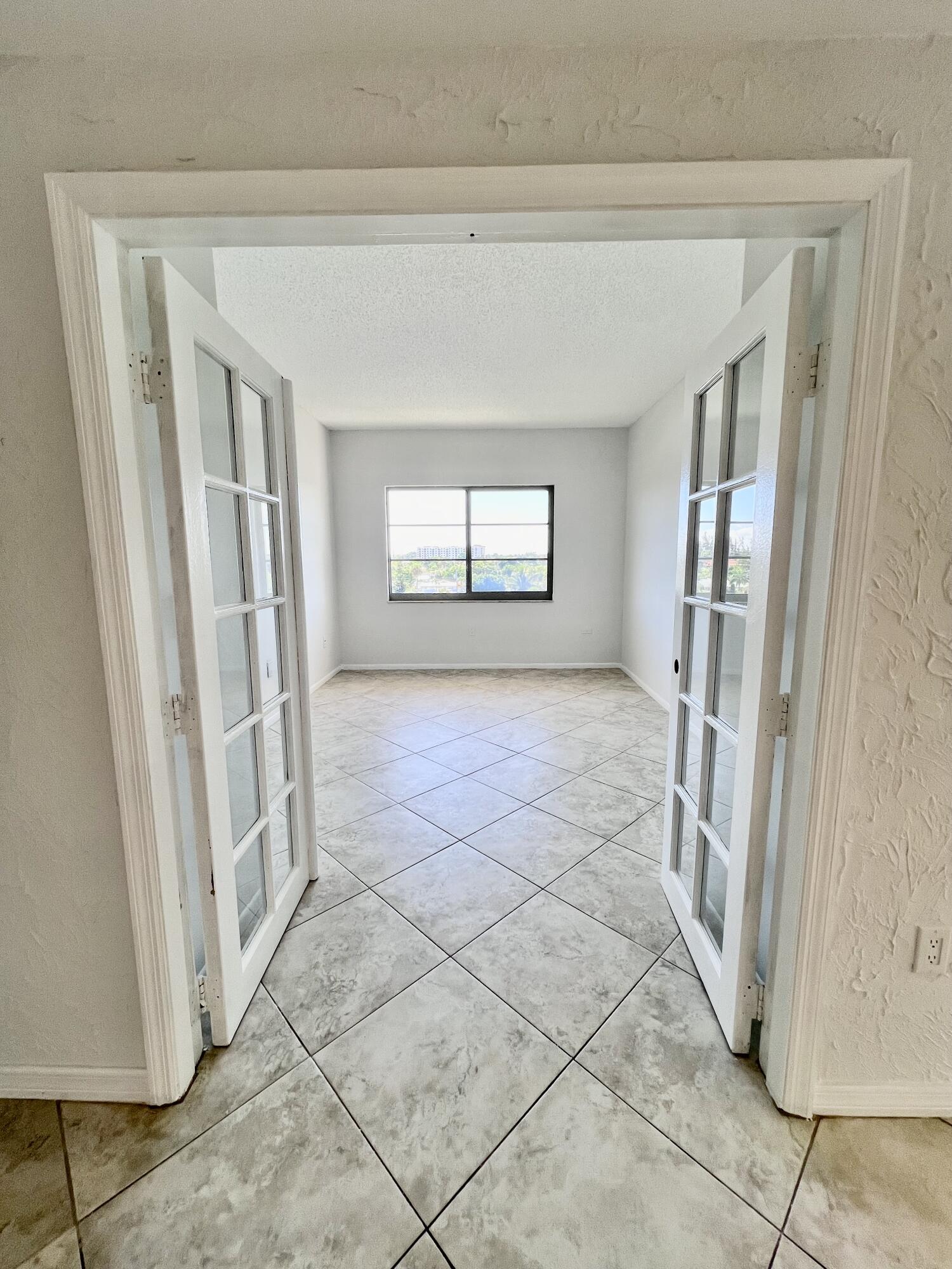 55 Southwest 2nd Avenue, Unit 5040 Boca Raton, FL 33432 - Photo 7 of 17 IMG_2414