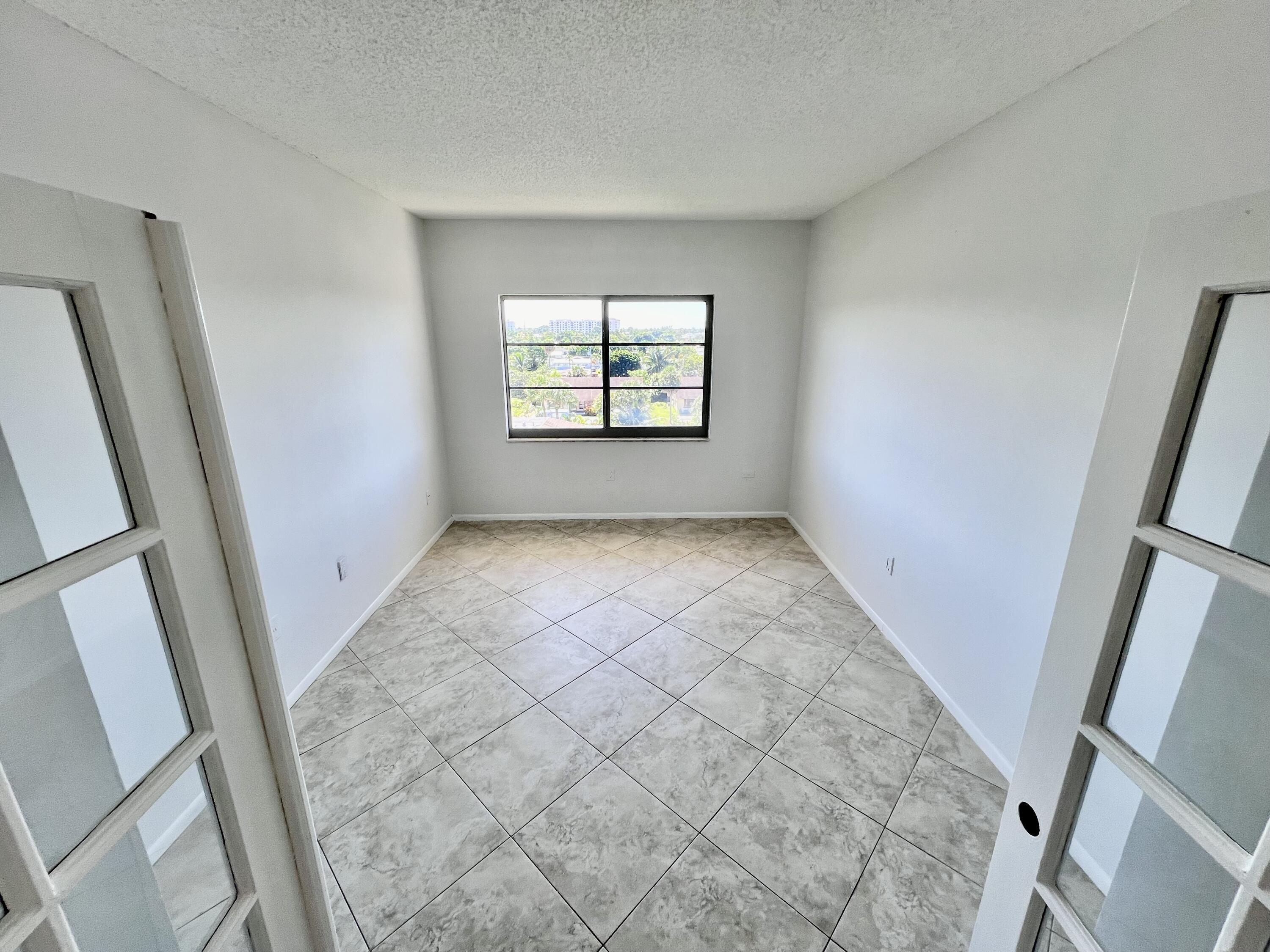 55 Southwest 2nd Avenue, Unit 5040 Boca Raton, FL 33432 - Photo 8 of 17 IMG_2415