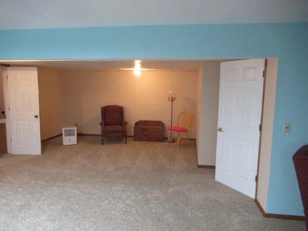 $349,900 | 305 East Veteran's Drive, Luverne, MN 56156