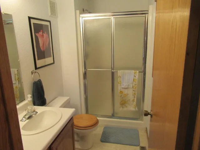 $379,900 | 305 East Veteran's Drive, Luverne, MN 56156