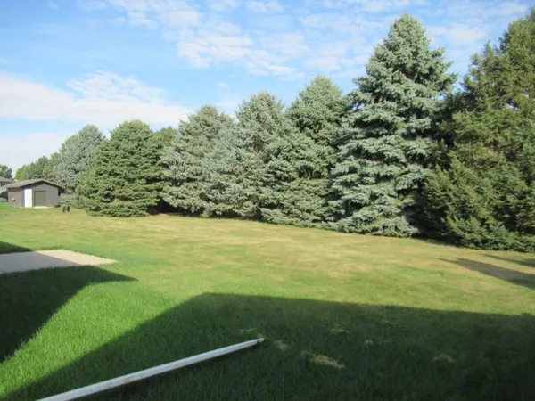 $349,900 | 305 East Veteran's Drive, Luverne, MN 56156