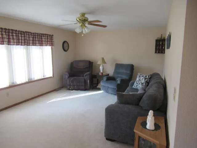 $379,900 | 305 East Veteran's Drive, Luverne, MN 56156