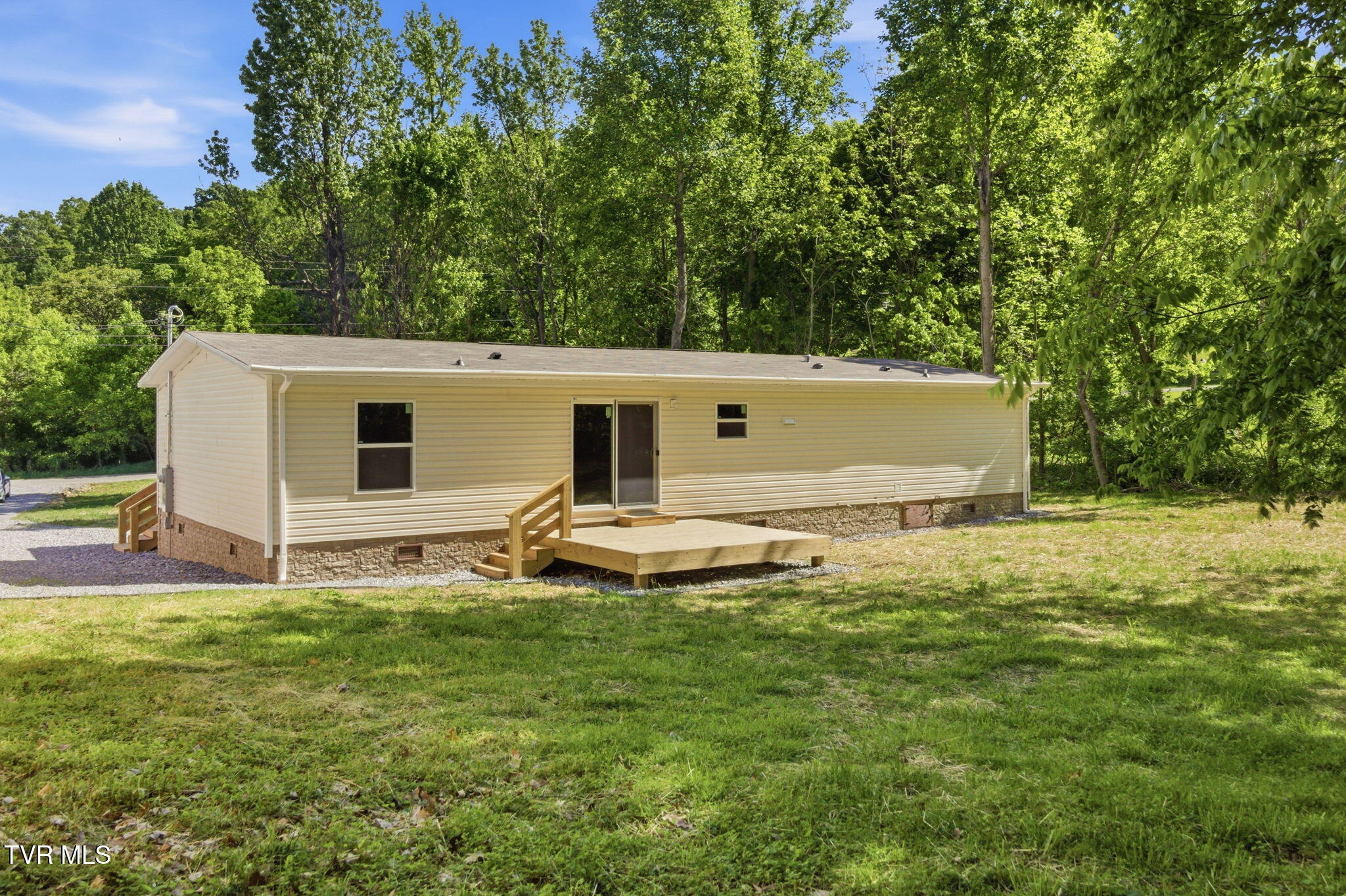 1030 Fishpond Road Chuckey, TN 37641 - Photo 7 of 30 6-web-or-mls-DZ3A9758