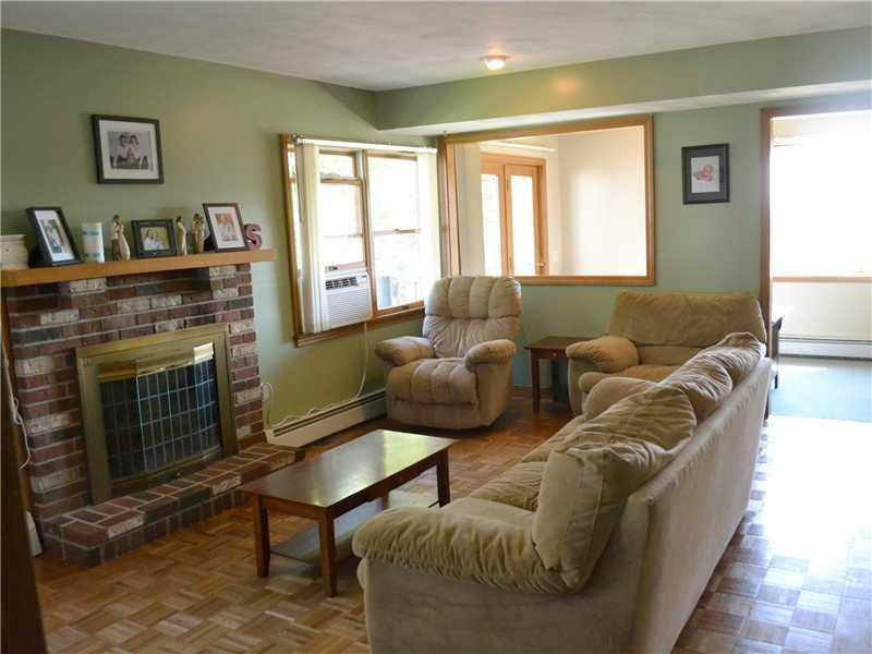 564 Billings Road Hermon, ME 04401 - Photo 7 of 24 Living Room. Bright and sunny living...