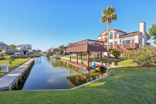 a view of a house with swimming pool
