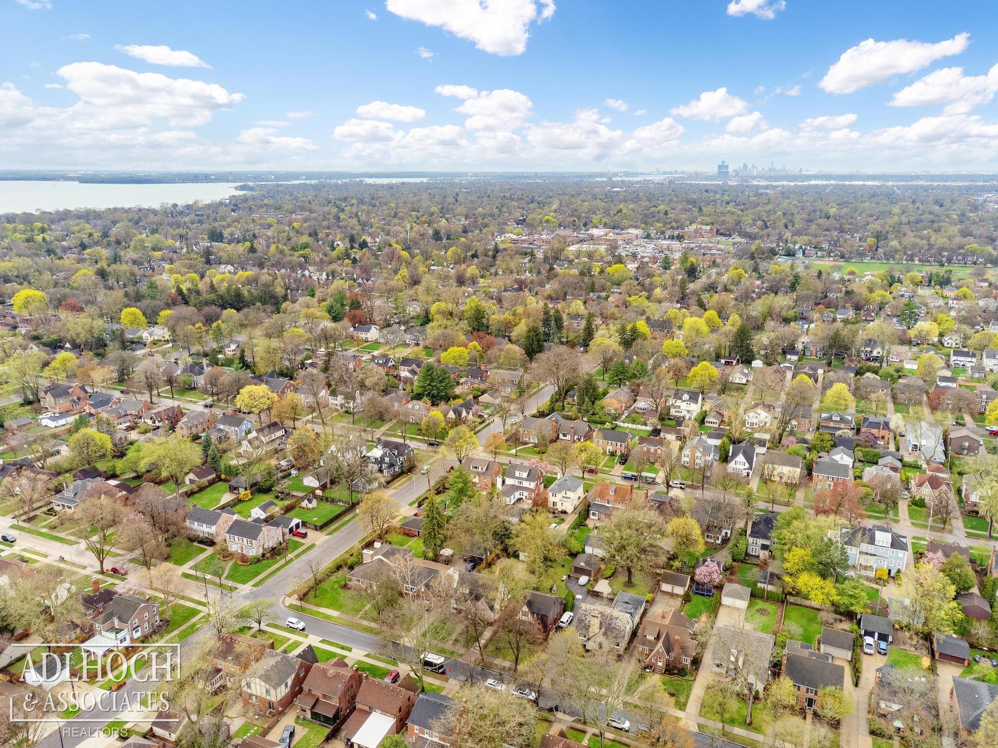 601 Fisher Road Grosse Pointe, MI 48230 - Photo 31 of 31 50204896-5056EDA1-AE88-4271-AE11-E3996A6F93F8.JPG