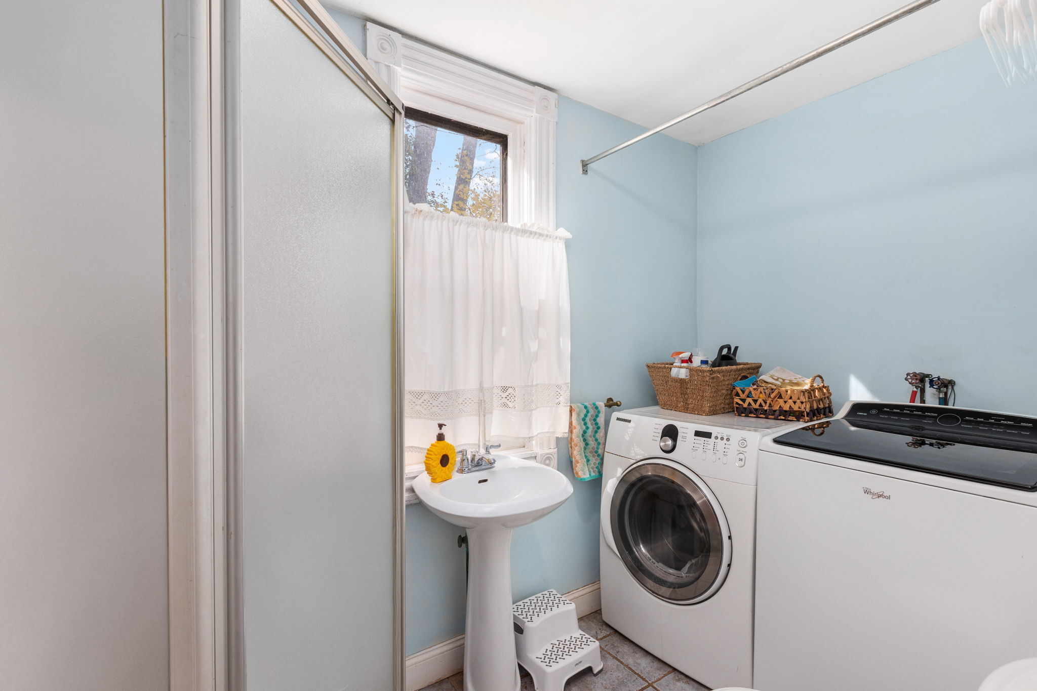 9 Mountainville Road Danbury, CT 06810 - Photo 15 of 36 a utility room with dryer and washer