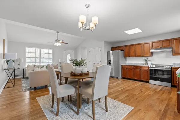 $300,000 | 124 Headlyn Drive, Hixson, TN 37343